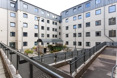 1 bed flat, North Church Street, City Centre, Nottingham, NG14BR - Image 1